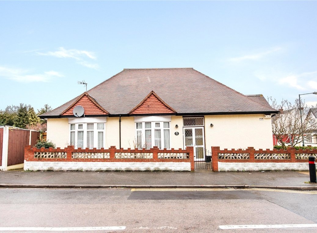 Bungalow for Sale in Rainham Robinson Jackson