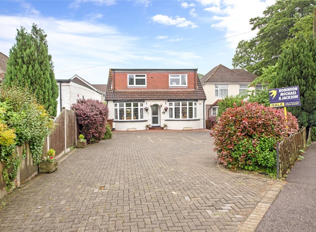 Bungalow for Sale in Rainham Robinson Jackson