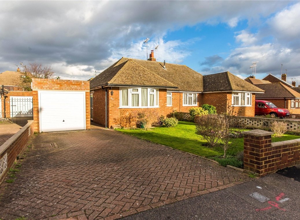 Bungalow for Sale in Rainham Robinson Jackson