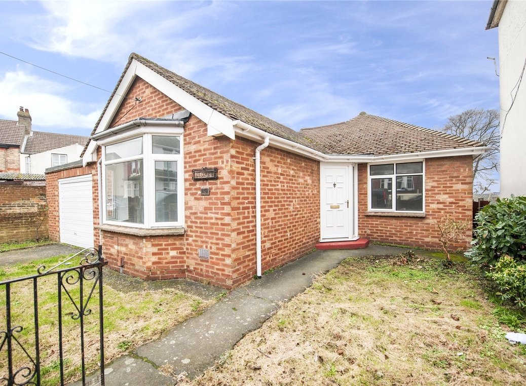 Bungalow for Sale in Rainham Robinson Jackson