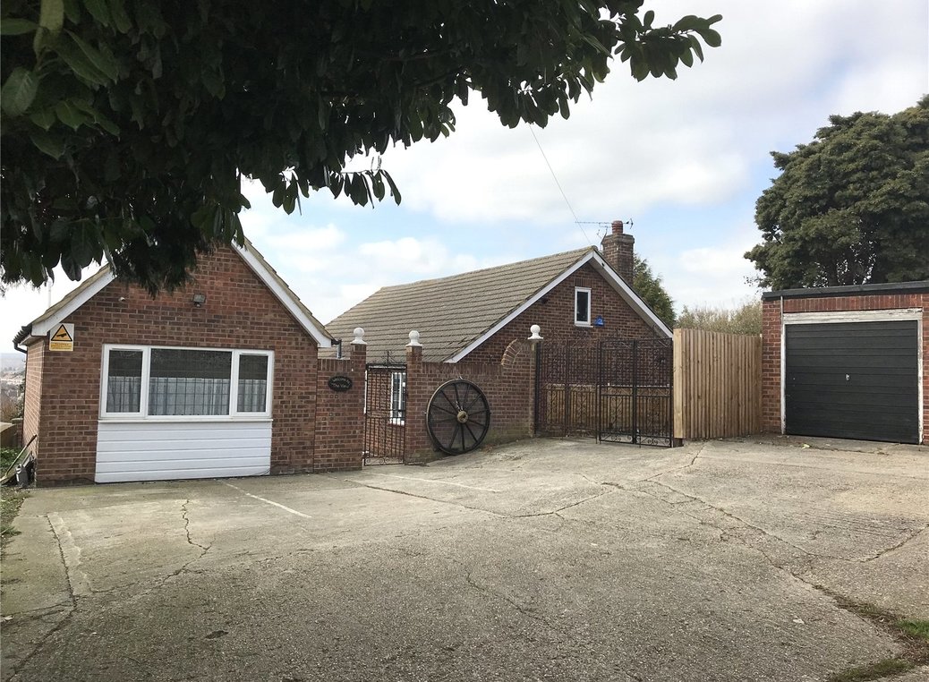 Bungalow for Sale in Strood Robinson Jackson