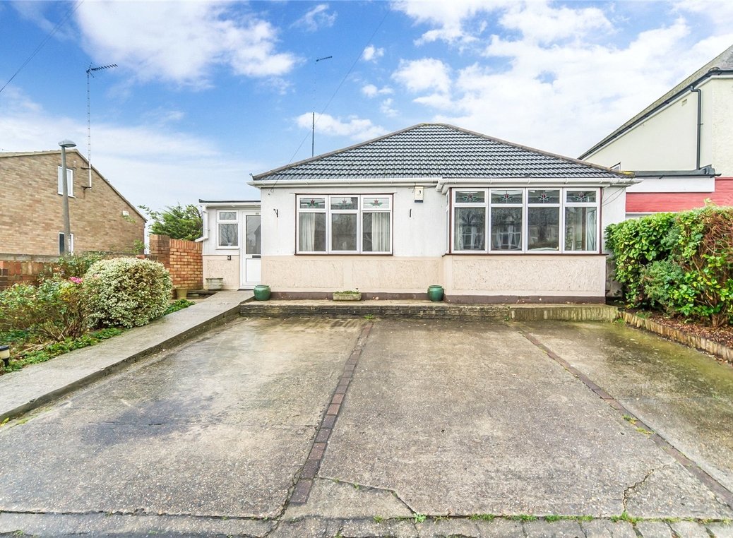 Bungalow for Sale in Rainham Robinson Jackson